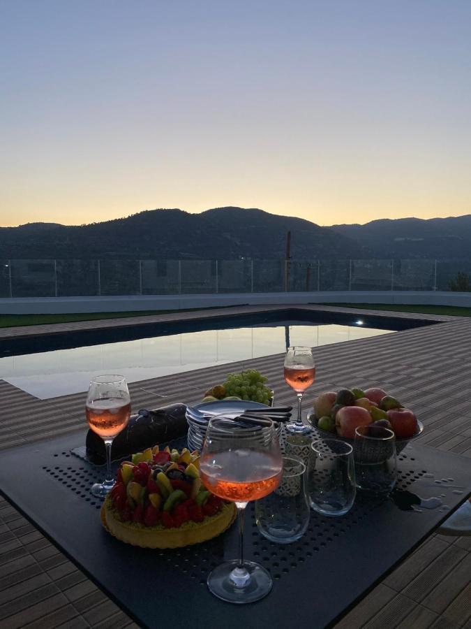 Вилла Maximos Luxury With Pool -breakbooking-cy